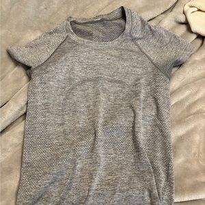 Heather gray lululemon swiftly tech size 4